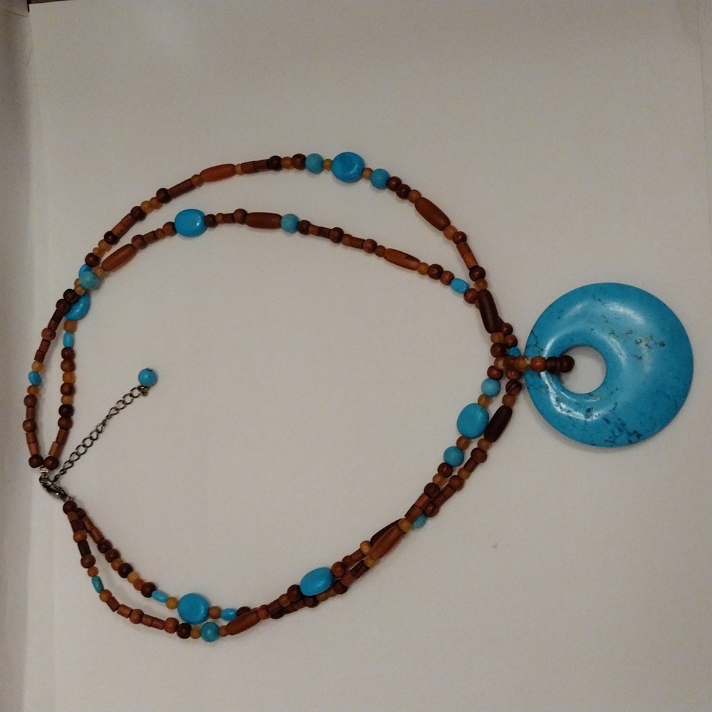 SOLD!! Vtg Coldwater Creek Turquoise Horn Doughnut Orb Wooden Double Necklace! - Picture 3 of 8